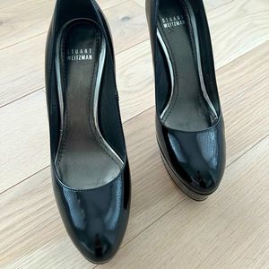 Stunning Stuart Weitzman black patent pumps size 7.5 LIKE NEW!